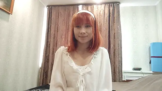 Snapshot of CadieShy chatting on 06.29.26 CadieShy online show from 06.29.26