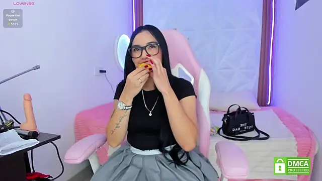 Snapshot of Antonellalovely chatting on 07.11.26 Antonellalovely online show from 07.11.26