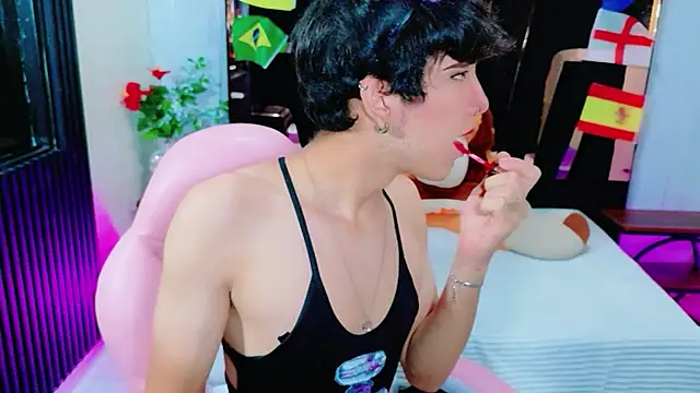 Snapshot of Alejandra_Raven chatting on 07.15.26 Alejandra Raven online show from 07.15.26