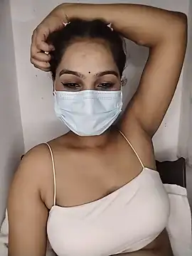 Snapshot of nikita-cam chatting on 07.17.26 nikita-cam online show from 07.17.26