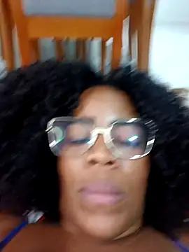 Snapshot of Safira1995 chatting on 07.23.26 Safira1995 online show from 07.23.26