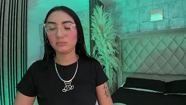 Snapshot of KendallMeyers_ chatting on 07.16.26 KendallMeyers online show from 07.16.26