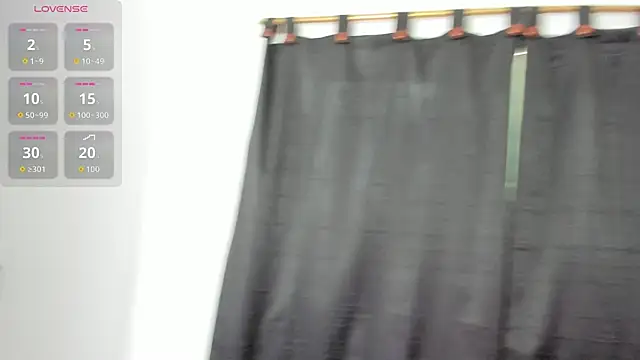 Snapshot of Luna_milf13 chatting on 07.10.26 Luna milf13 online show from 07.10.26