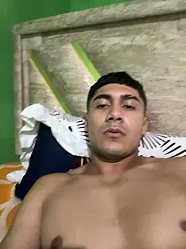Snapshot of follladorr chatting on 06.30.26 follladorr online show from 06.30.26
