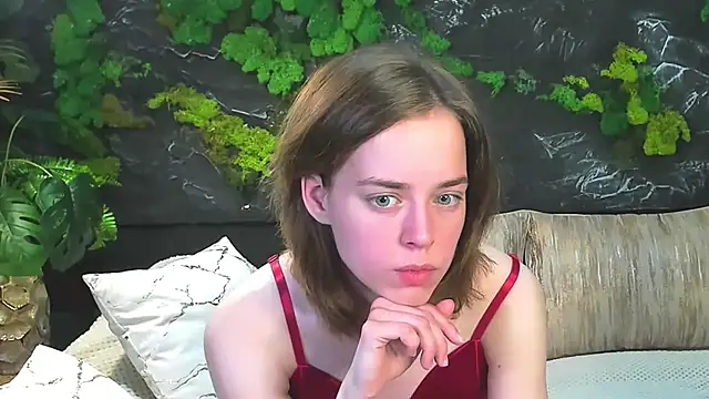 Snapshot of Lana_Wintour chatting on 06.25.26 Lana Wintour online show from 06.25.26
