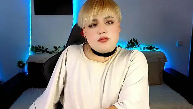 Snapshot of Princess_Diana2 chatting on 07.12.26 Princess Diana2 online show from 07.12.26