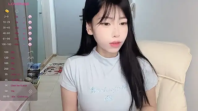 Snapshot of KK-000 chatting on 07.22.26 KK-000 online show from 07.22.26