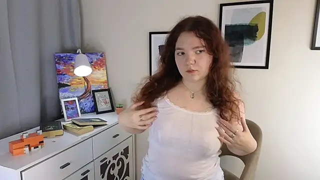 Leah Thornton online show from 07.08.26