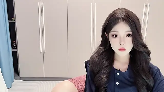 QOiio online show from 07.06.26