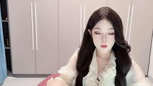 QOiio online show from 07.11.26