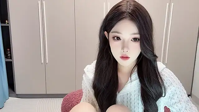 QOiio online show from 07.12.26