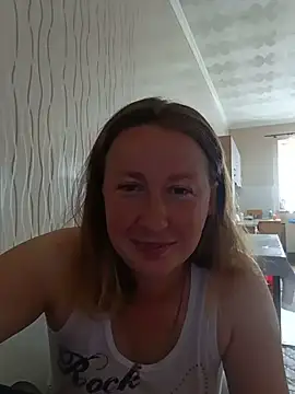 Snapshot of Karina2137 chatting on 06.25.26 Karina2137 online show from 06.25.26