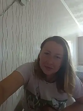Snapshot of Karina2137 chatting on 06.26.26 Karina2137 online show from 06.26.26