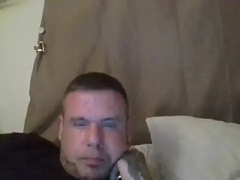 Snapshot of hotwetblondendaddy chatting on 07.11.26 hotwetblondendaddy online show from 07.11.26