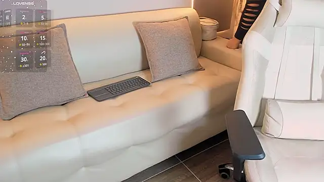lexarouxx  online show from 07.04.26