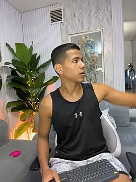 Noah sexhotty online show from 07.29.26