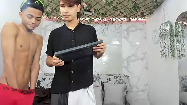 Snapshot of Andres_HoT_11 chatting on 07.28.26 Andres HoT 11 online show from 07.28.26