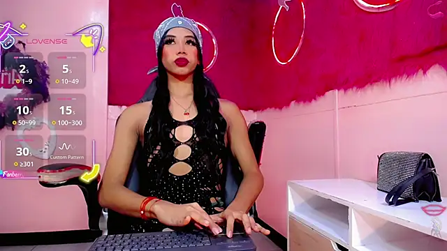 isabella hidalgo  online show from 07.07.26