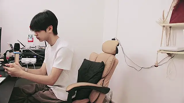 VIP-77 online show from 06.27.26