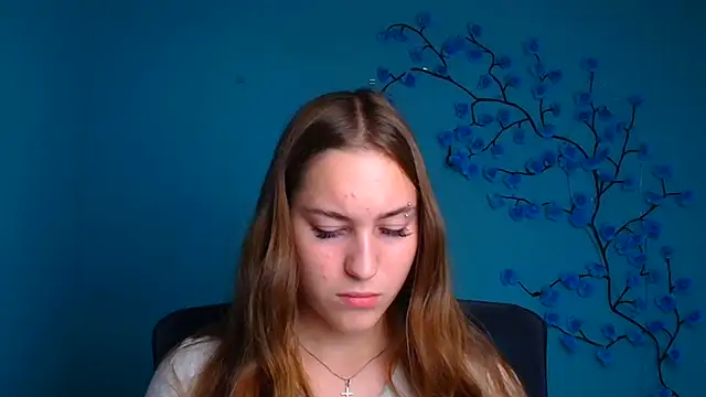 Holly Mooon  online show from 07.22.26