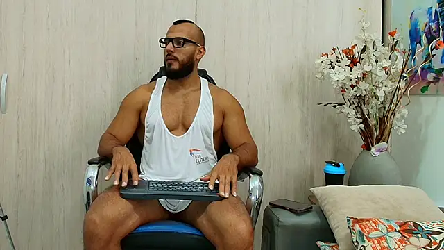 karymmusclet777 online show from 07.02.26