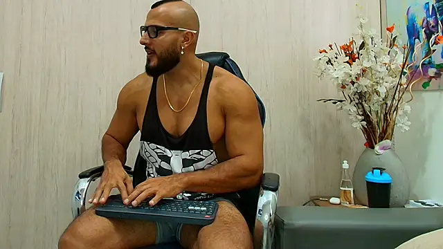 karymmusclet777 online show from 07.05.26