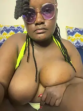 Snapshot of Bustyy_Bitch chatting on 07.26.26 Bustyy Bitch online show from 07.26.26