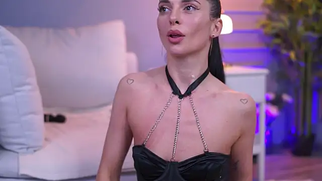 EllyLynne online show from 07.23.26