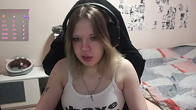 Snapshot of ViolettaCatechini chatting on 07.07.26 ViolettaCatechini online show from 07.07.26