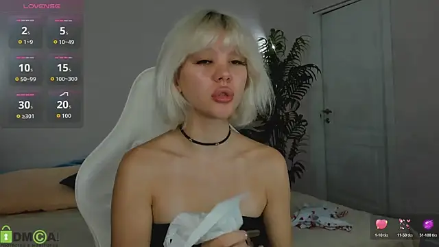Monro Doll online show from 07.17.26