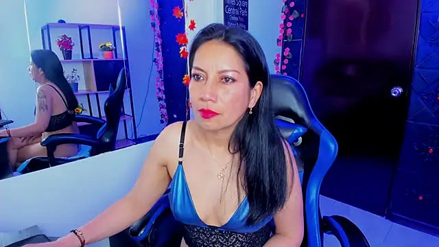 Snapshot of Megaan_Collins chatting on 07.18.26 Megaan Collins online show from 07.18.26