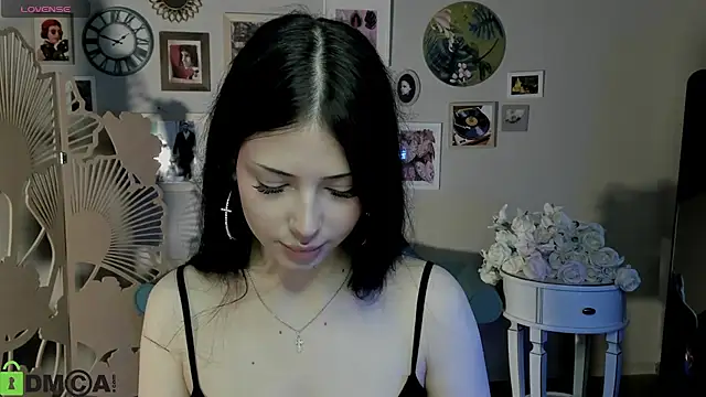 Snapshot of DianaRayyy chatting on 07.16.26 DianaRayyy online show from 07.16.26