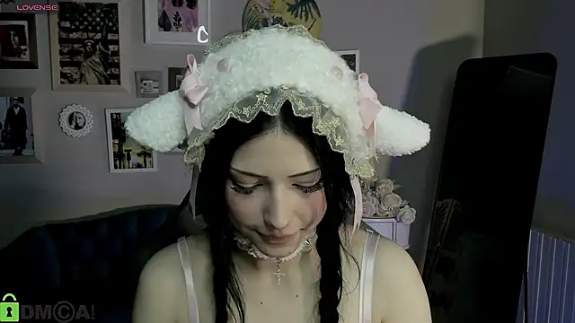 Snapshot of DianaRayyy chatting on 07.25.26 DianaRayyy online show from 07.25.26