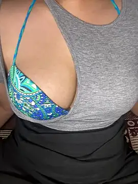 Snapshot of urs_sexy_sara chatting on 07.28.26 urs sexy sara online show from 07.28.26