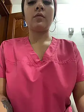 Nahomy benet online show from 07.12.26