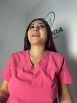 Nahomy benet online show from 07.13.26