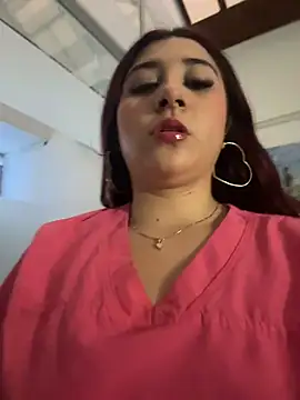 Nahomy benet online show from 07.20.26