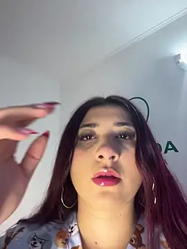 Nahomy benet online show from 07.25.26