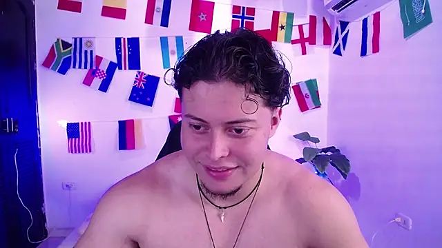 Snapshot of fucking_bear_ chatting on 07.16.26 fucking bear online show from 07.16.26