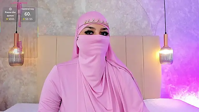 Snapshot of LaylaZhara chatting on 07.23.26 LaylaZhara online show from 07.23.26