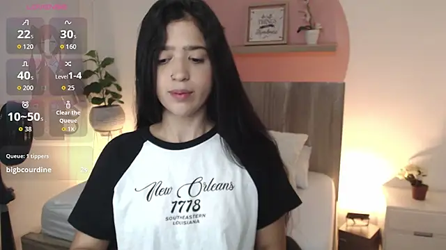 Snapshot of lucia_henao_ chatting on 07.20.26 lucia henao online show from 07.20.26