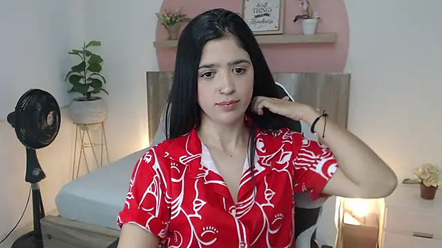 Snapshot of lucia_henao_ chatting on 07.29.26 lucia henao online show from 07.29.26