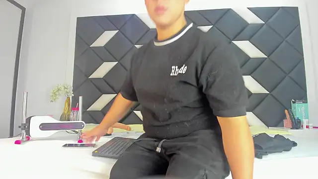 darian lafortezaa online show from 07.04.26