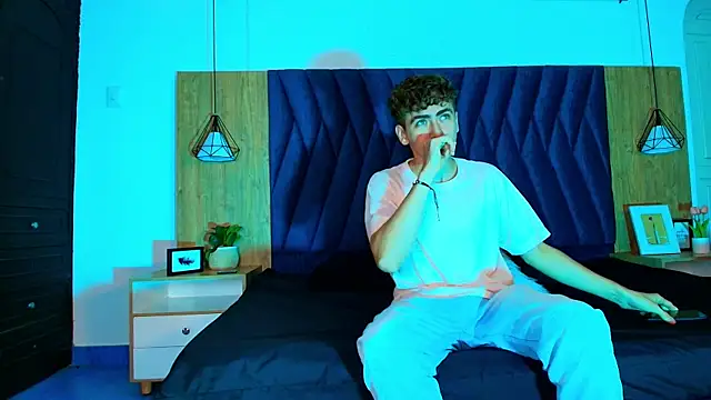 Tyler Mcrey online show from 07.04.26
