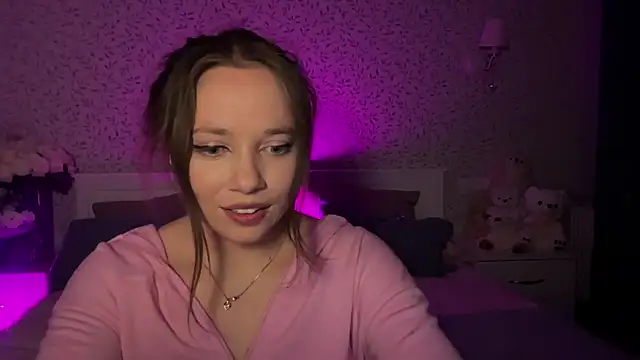 Snapshot of aneutta chatting on 06.28.26 aneutta online show from 06.28.26