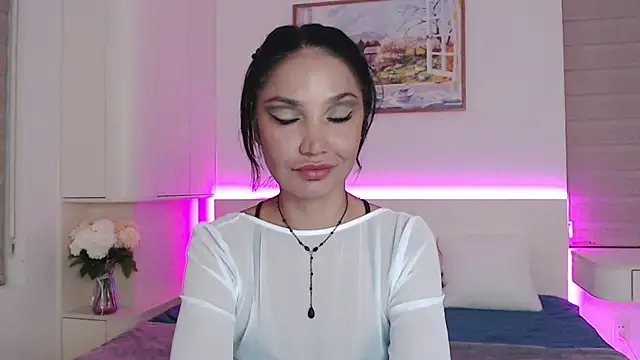 Snapshot of Ohmy_Linda chatting on 07.21.26 Ohmy Linda online show from 07.21.26
