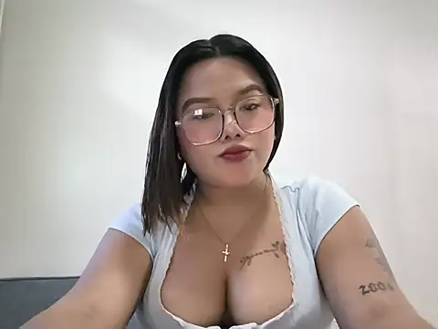 Snapshot of missprettyxx chatting on 07.13.26 missprettyxx online show from 07.13.26