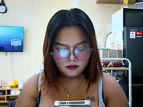 Snapshot of missprettyxx chatting on 07.28.26 missprettyxx online show from 07.28.26