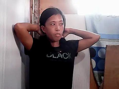 Snapshot of PinayGirl_28 chatting on 06.26.26 PinayGirl 28 online show from 06.26.26