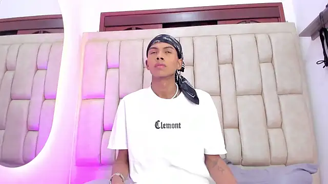 Cuteboyhenrik os online show from 07.03.26